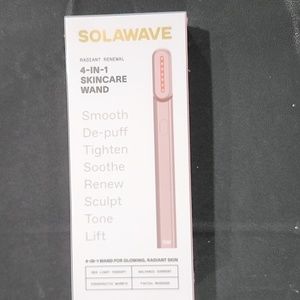 Solawave radiant renewal bskincare wand rose gold